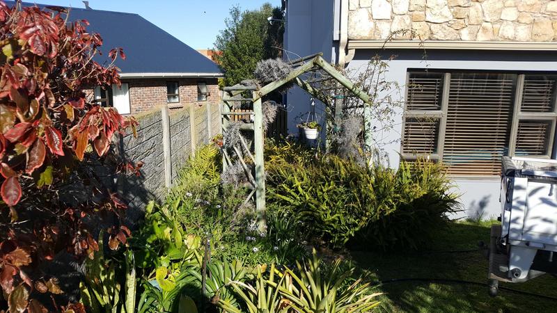 4 Bedroom Property for Sale in Stilbaai Wes Western Cape